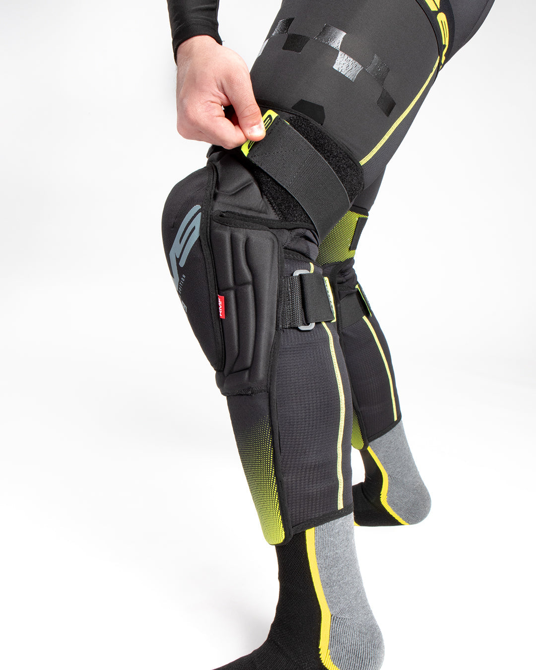 EVS TP199 Knee Guards | MojoMotoSport.com