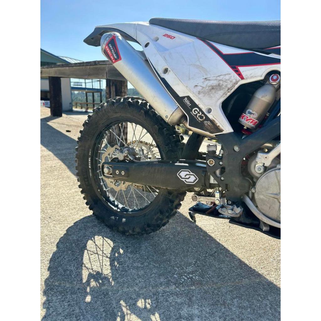 Crosslinked Components HD Swingarm Protectors All 2020+ Rieju | RG - MojoMotoSport.com