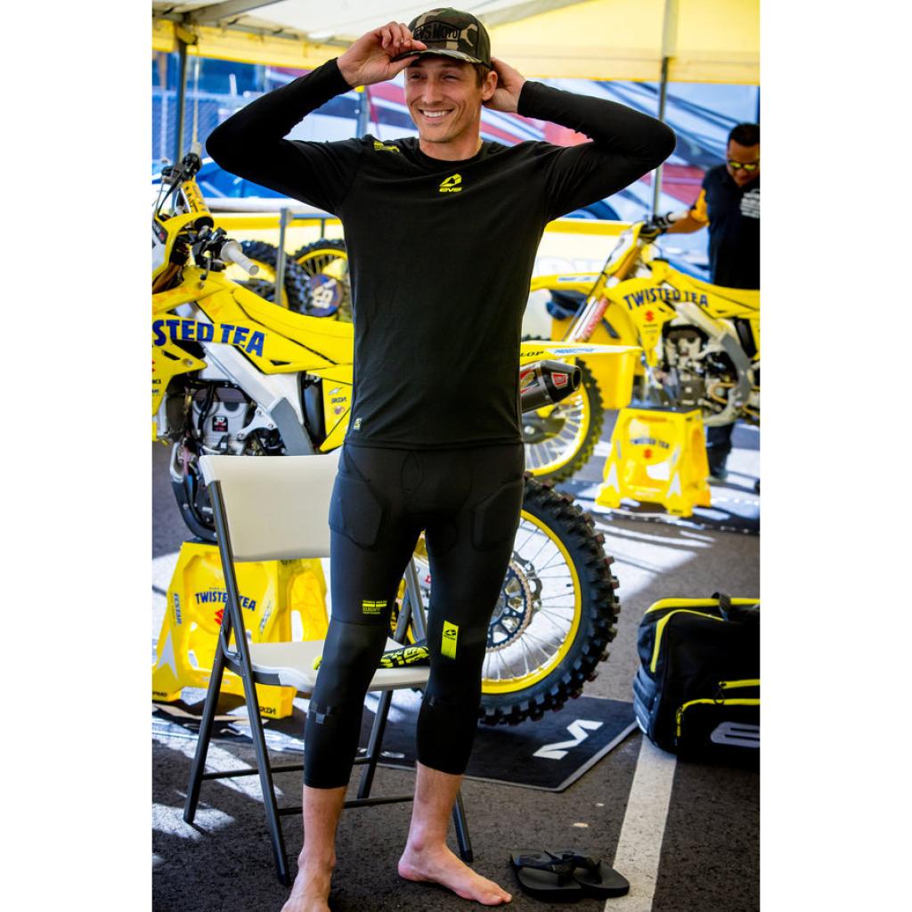 EVS 3/4 Impact Pants | TUGBOTIMP3/4 - BK - MojoMotoSport.com