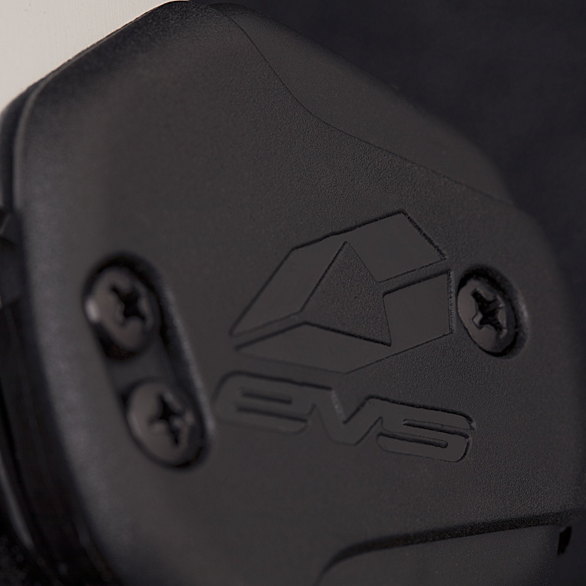 EVS Axis Pro Knee Braces | AXISP - BK/COP - MojoMotoSport.com