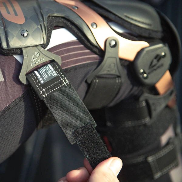 EVS Axis Pro Knee Braces | AXISP - BK/COP - MojoMotoSport.com
