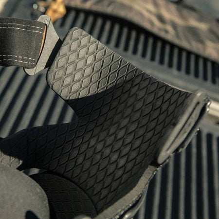 EVS Axis Sport Knee Brace | AXISS - BK - MojoMotoSport.com