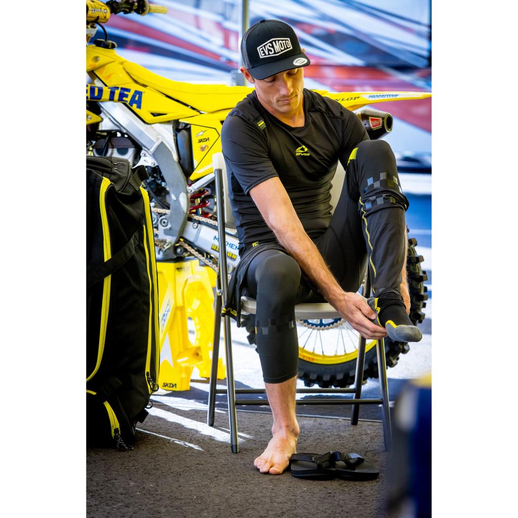 EVS Fusion Long Socks | FSN - HIVIZ - MojoMotoSport.com