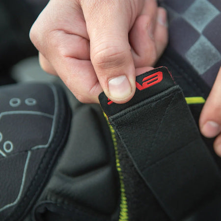 EVS TP199 Knee Guards | TP199K - BK - MojoMotoSport.com