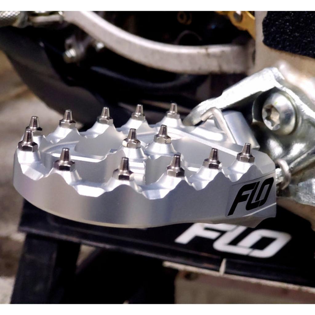 FLO Lowered Footpegs Yamaha | LOW - 793 - 2 - MojoMotoSport.com