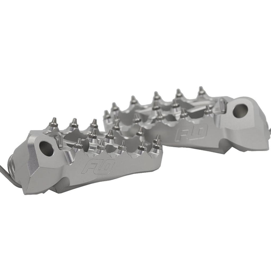 FLO Lowered Footpegs Yamaha | LOW - 793 - 2 - MojoMotoSport.com