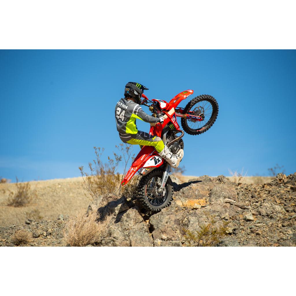 Fly Racing 2025 Kinetic Mesh Center Jersey/Pant Kit - MojoMotoSport.com