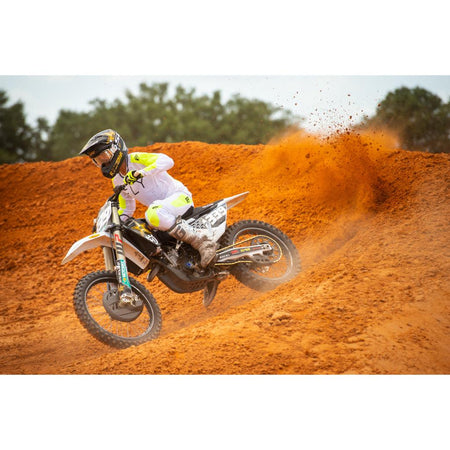 Fly Racing Evolution DST Racewear 2024 Jersey/Pant Kit - MojoMotoSport.com