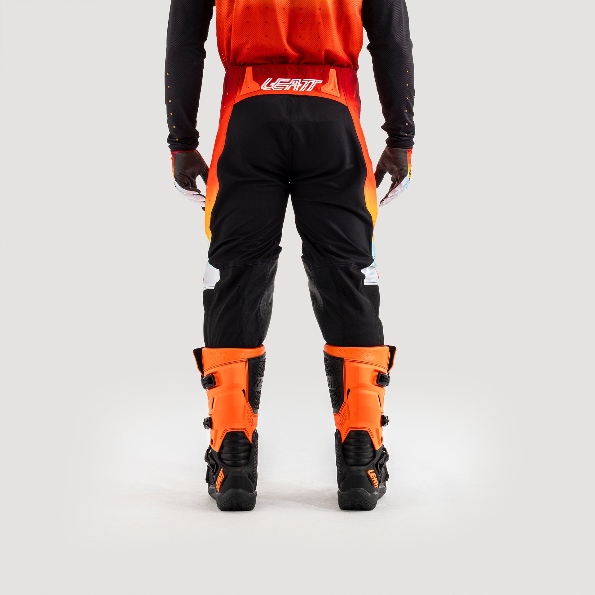 Leatt 4.5 Pants V25 - MojoMotoSport.com