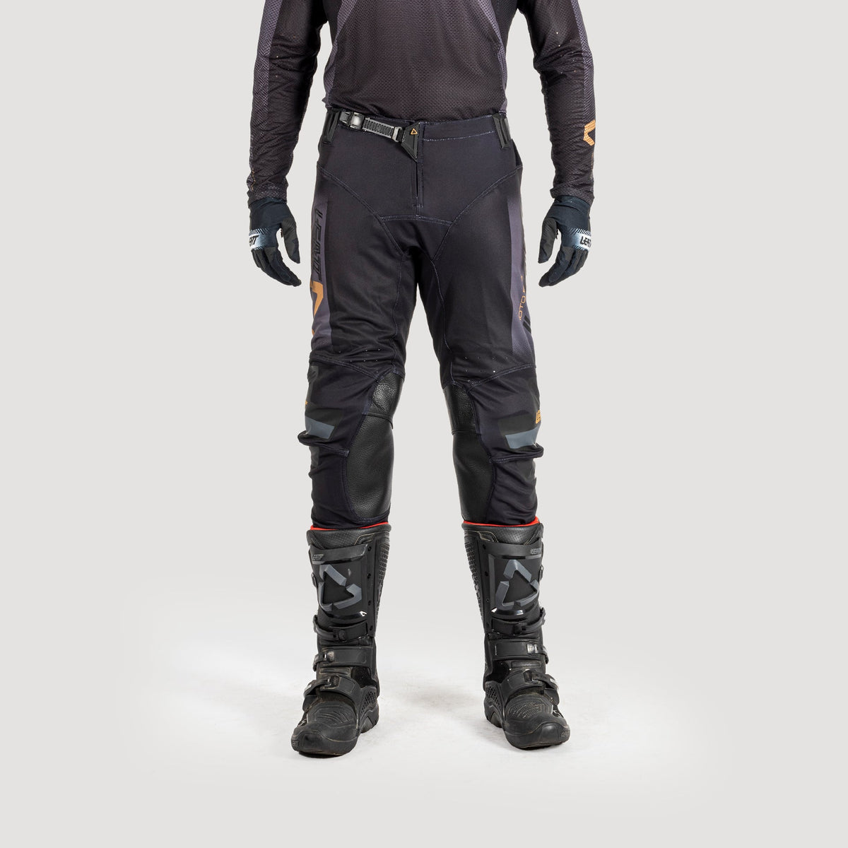 Leatt 5.5 Pants I.K.S (Internal Knee Brace System) V25 - MojoMotoSport.com