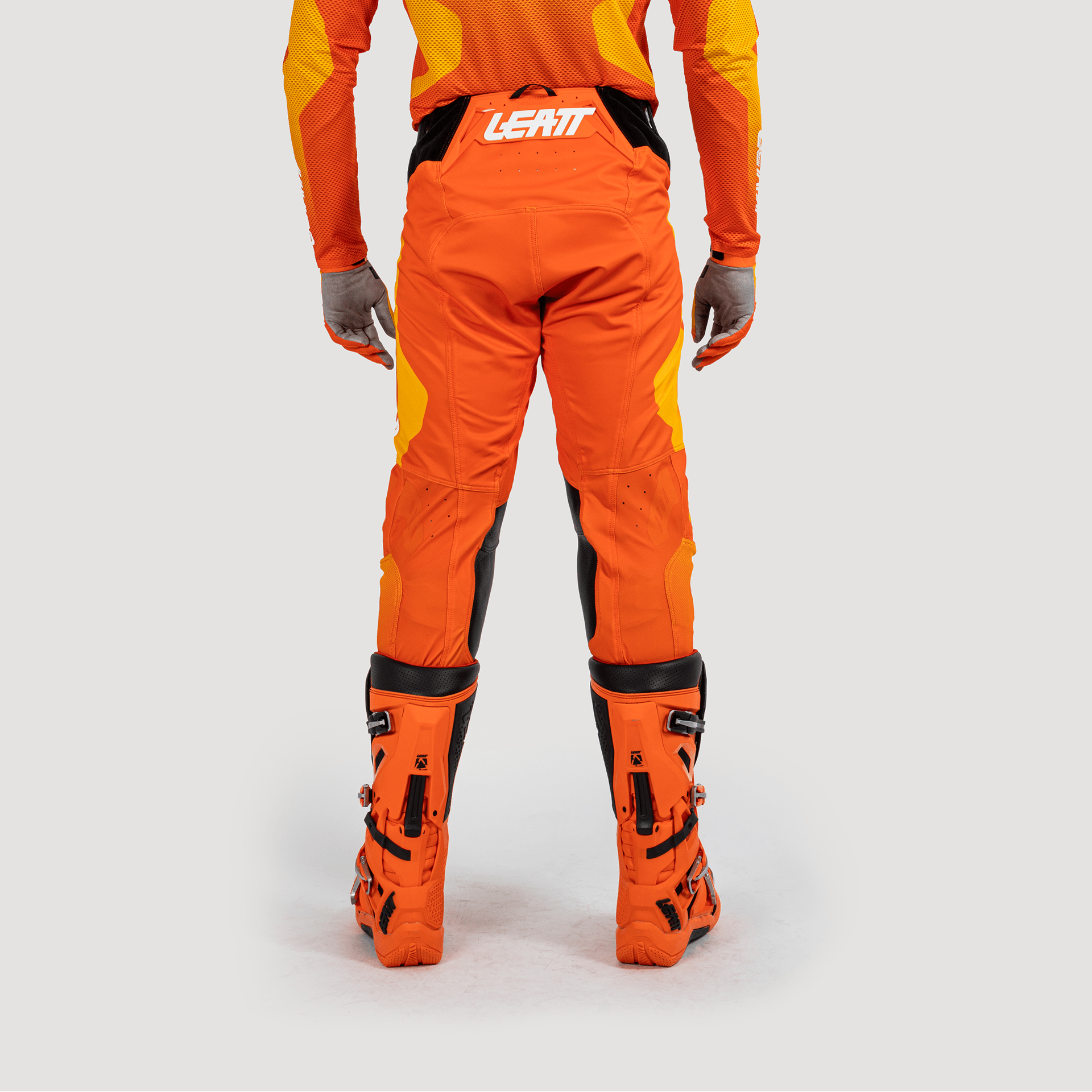 Leatt 5.5 Pants I.K.S (Internal Knee Brace System) V25 - MojoMotoSport.com