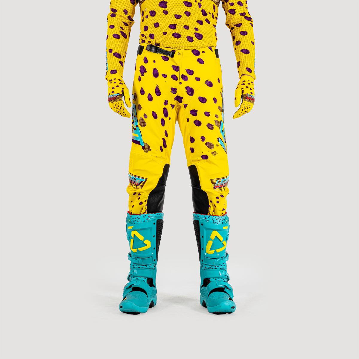 Leatt 5.5 Pants I.K.S (Internal Knee Brace System) V25 - MojoMotoSport.com