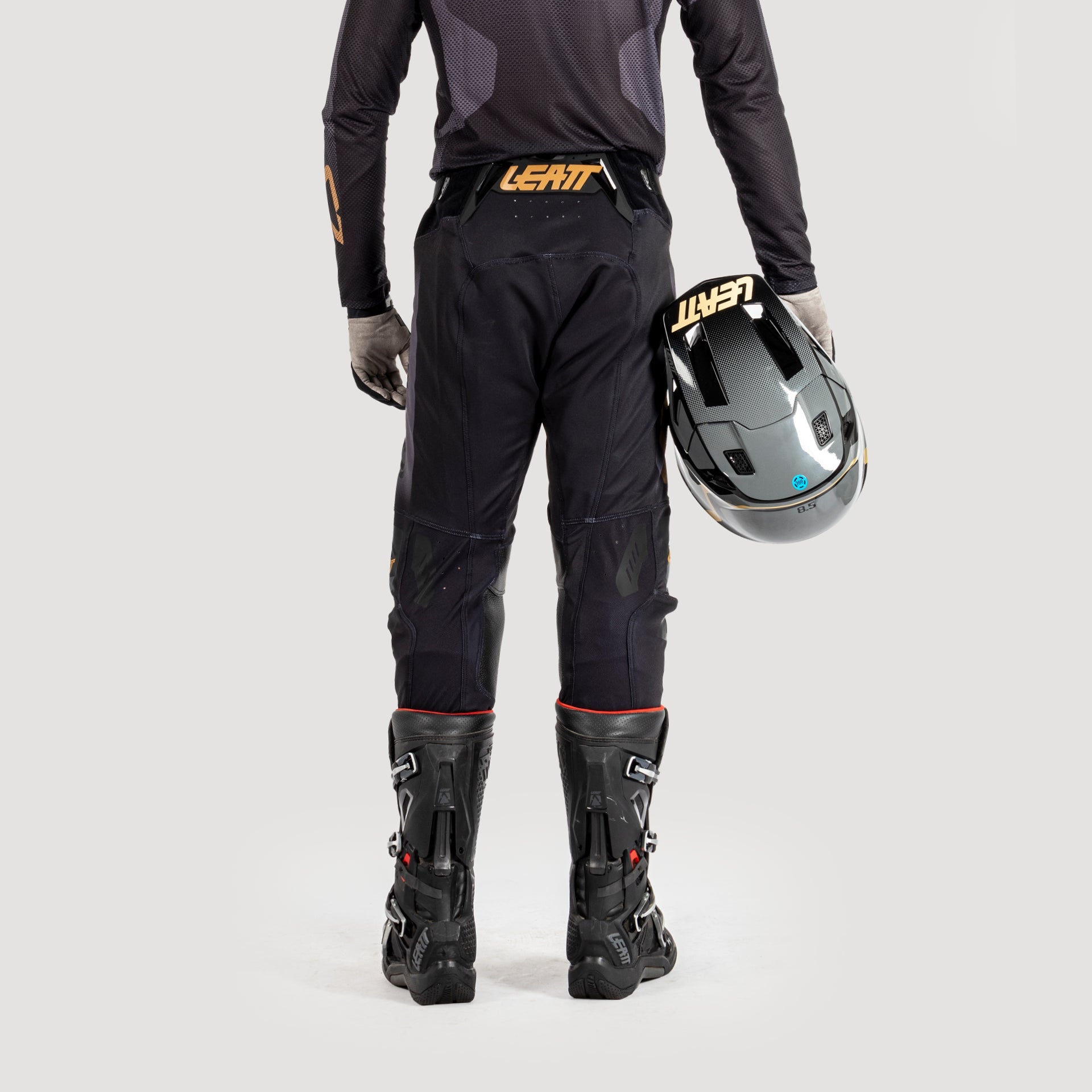 Leatt 5.5 Pants I.K.S (Internal Knee Brace System) V25 - MojoMotoSport.com