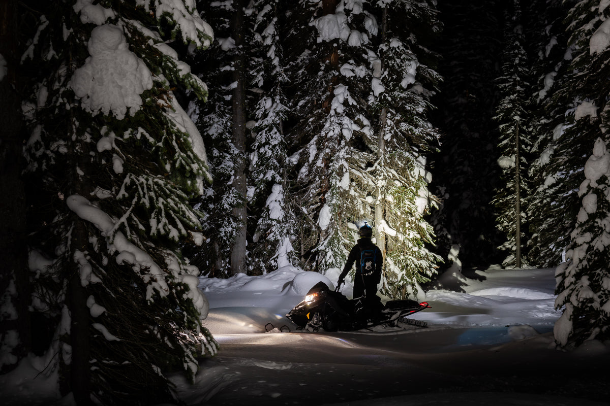 MOUNTAIN LAB X2000 Lumen Flashlight Kit