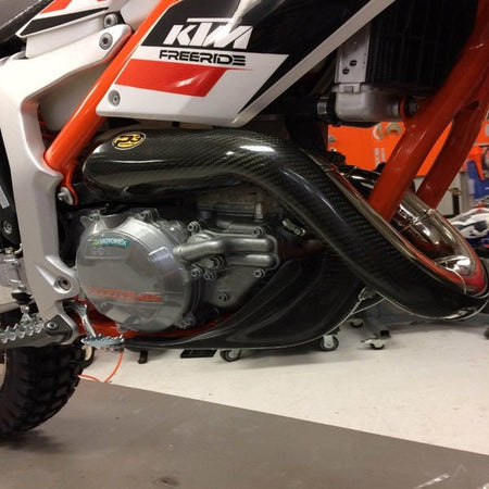 P3 Carbon Fiber Heat Shield | 101065 - MojoMotoSport.com