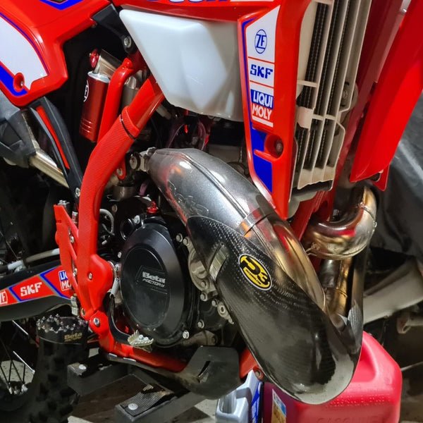 P3 Carbon Fiber Pipe Guard For Beta (19 - 24) | 109063 - MojoMotoSport.com