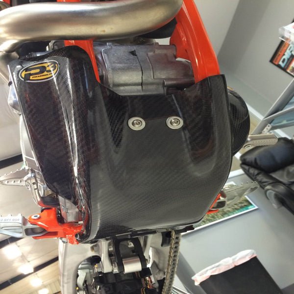 P3 Carbon Fiber Skid Plate | 301093 - MojoMotoSport.com
