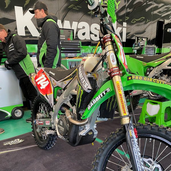P3 Carbon Fiber Skid Plate For Kawasaki | 306072 - MojoMotoSport.com