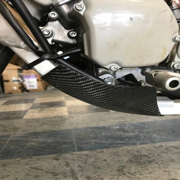 P3 Carbon Fiber Skid Plate For YZ125 Yamaha (06 - 18)| 307040 - MojoMotoSport.com