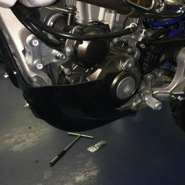 P3 Carbon Fiber Skid Plate YAM | 307052 - MojoMotoSport.com