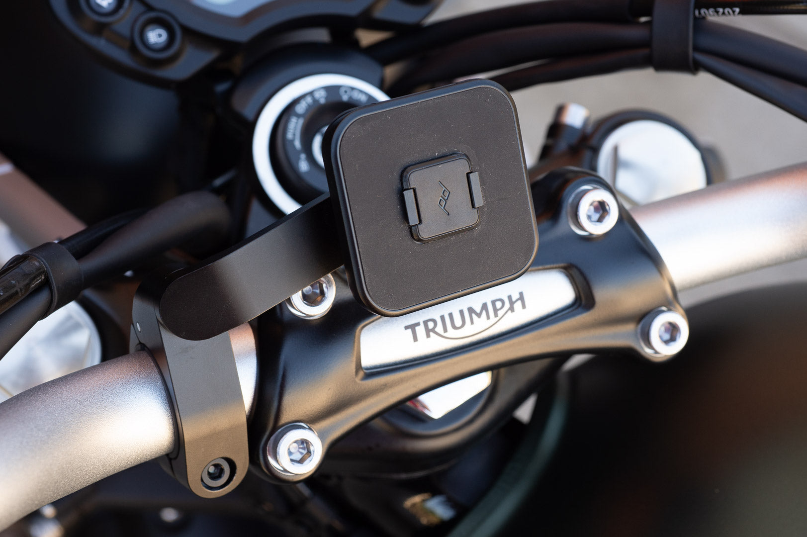 Peak Design Locking V2 Motorcycle Stem Phone Mount | MojoMotoSport.com