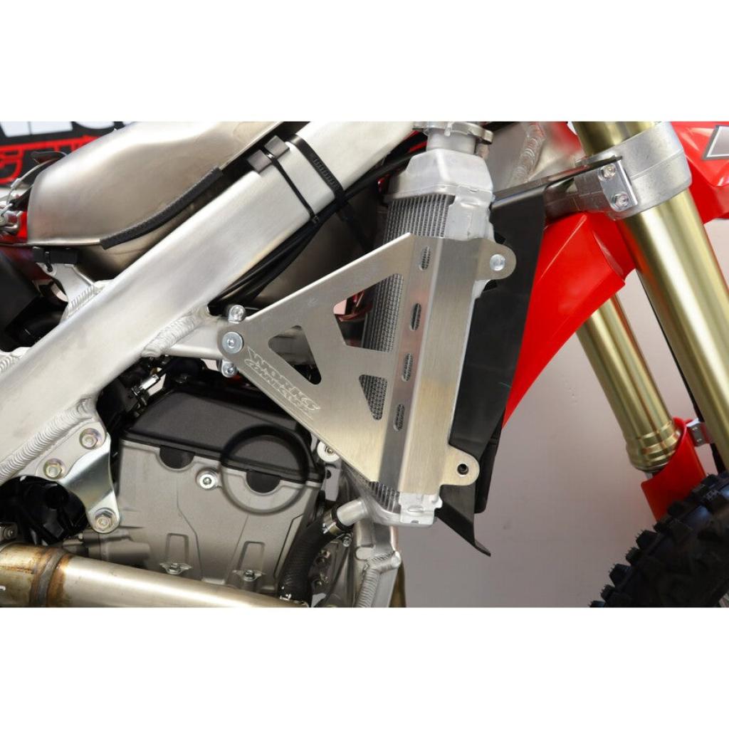 ◇CRF450R/RX '17-'18 WORKS CONNECTION/ワークスコネクション ラジエターブレース/ラジエターガード BLACK 展示品 (WC18-B708) Factory Connection Linkage⁄Shock Modification (2021-2022 Honda
