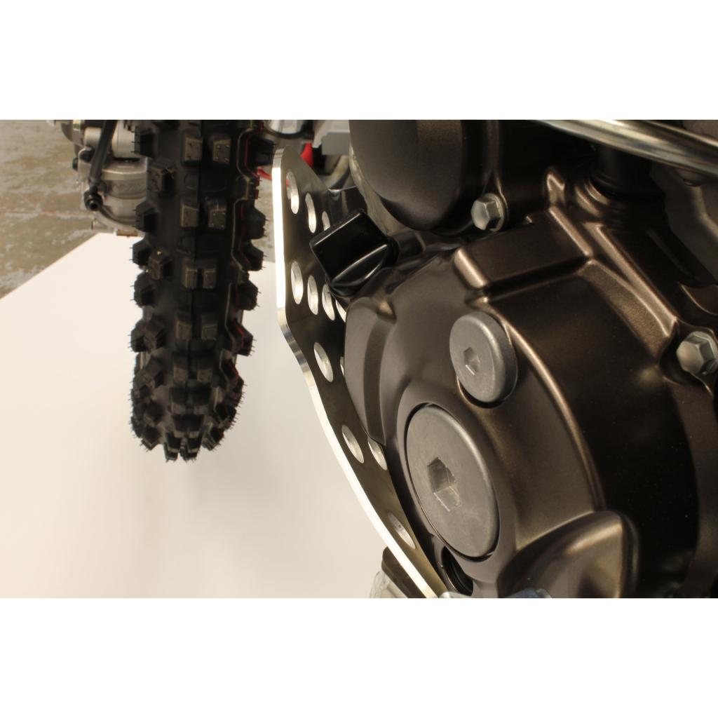 Werksanschluss – Yamaha – vollflächiger Aluminium-Unterfahrschutz – 10–620