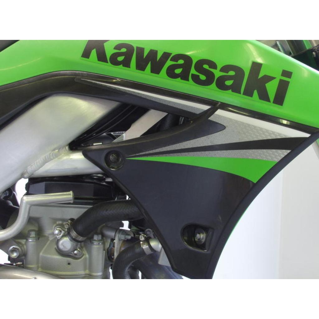 Werksanschluss – Kawasaki – Kühlerstreben – 18-296