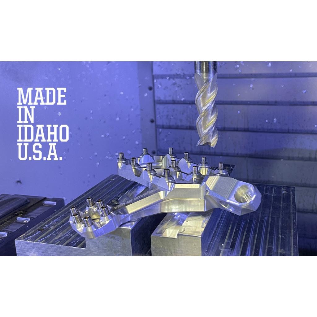 Fastway - Beta (2020 - UP) AIR EXT Footpegs | 22 - 4 - 017 - MojoMotoSport.com