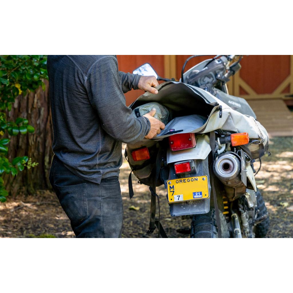 Giant Loop Coyote Saddlebag | CSB20 - MojoMotoSport.com