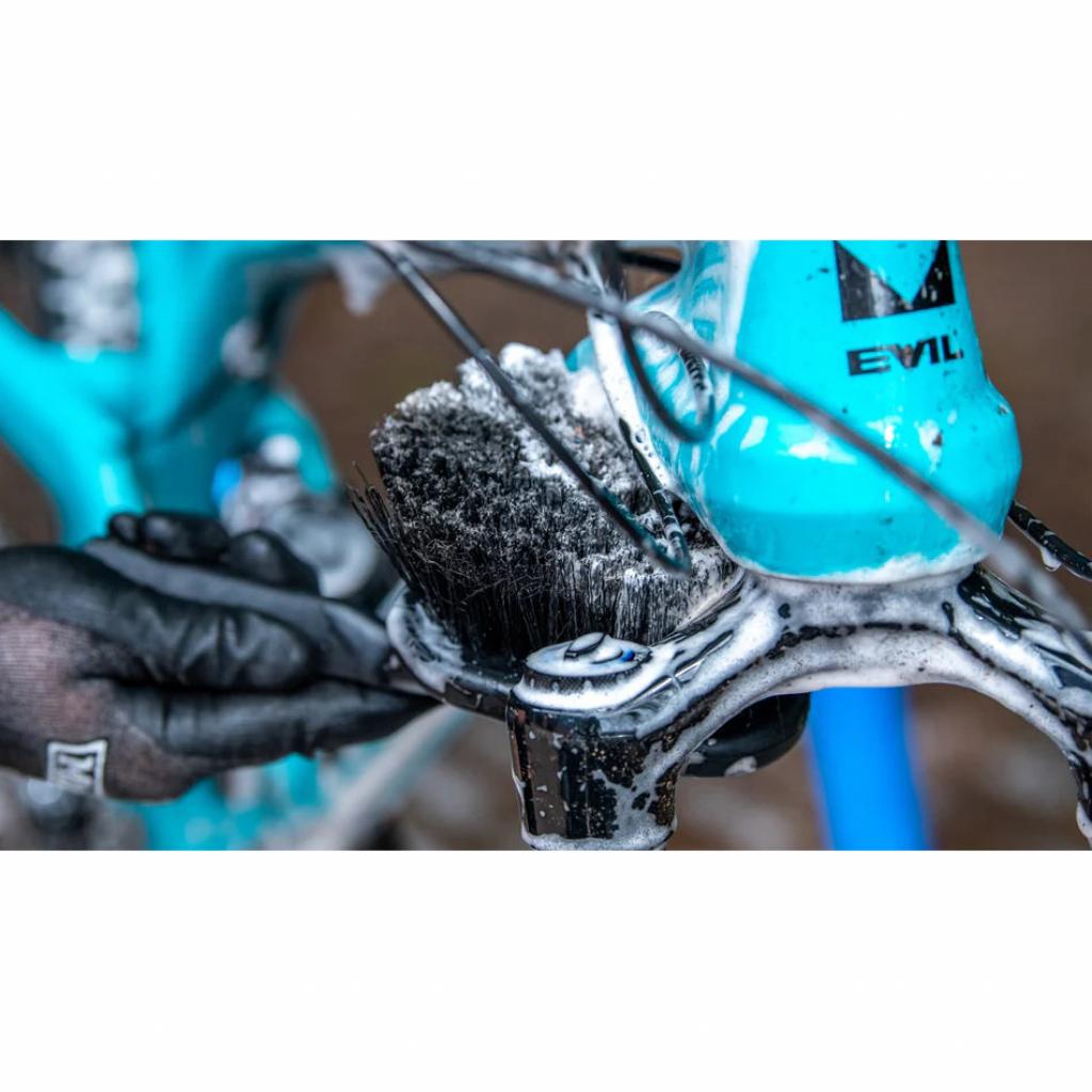 Muc - Off Soft Wash Brush | 370 - MojoMotoSport.com