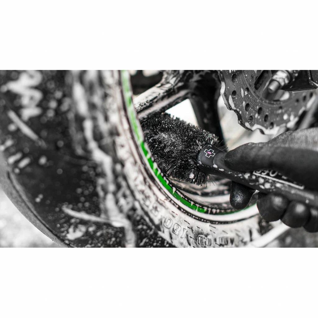 Muc - Off Wheel Brush | 371 - MojoMotoSport.com