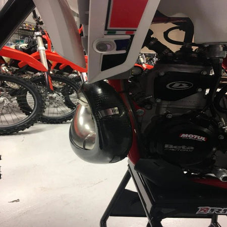 P3 Max Coverage Carbon Fiber Pipe Guard Beta 250/300 RR (19 - 23) | 109065 - MojoMotoSport.com