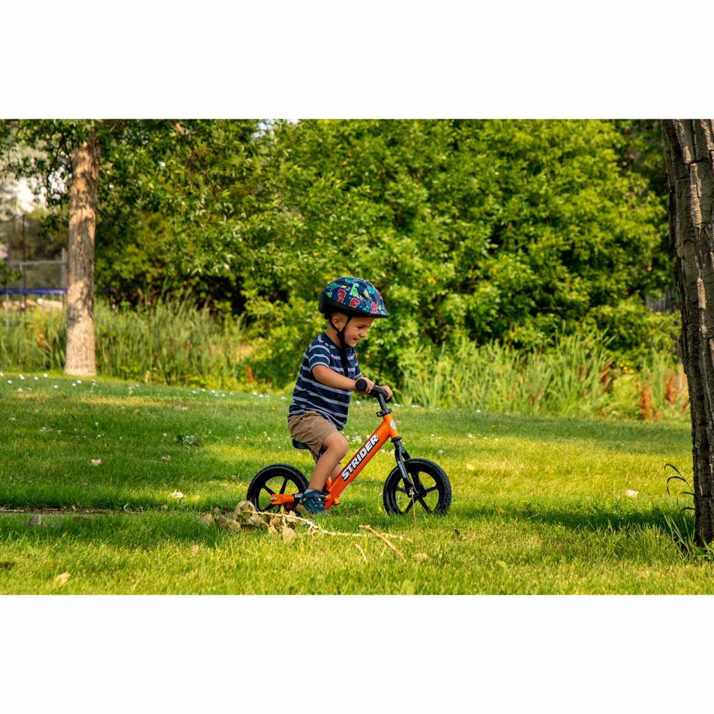 Strider balance bike online for 2 year old