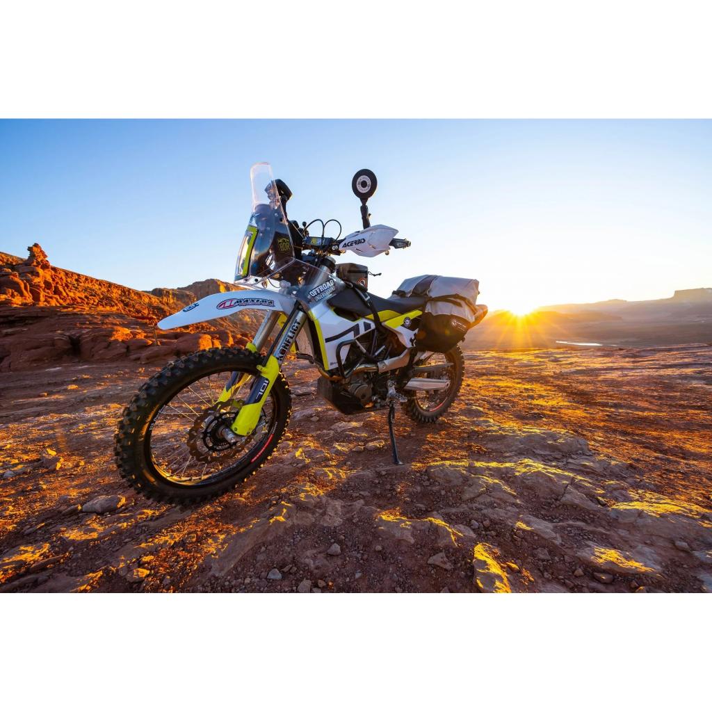 Yoshimura R - 77 Slip - On Muffler 2014 - 22 KTM/Husqvarna 690/701 Enduro | 19701BD520 - MojoMotoSport.com